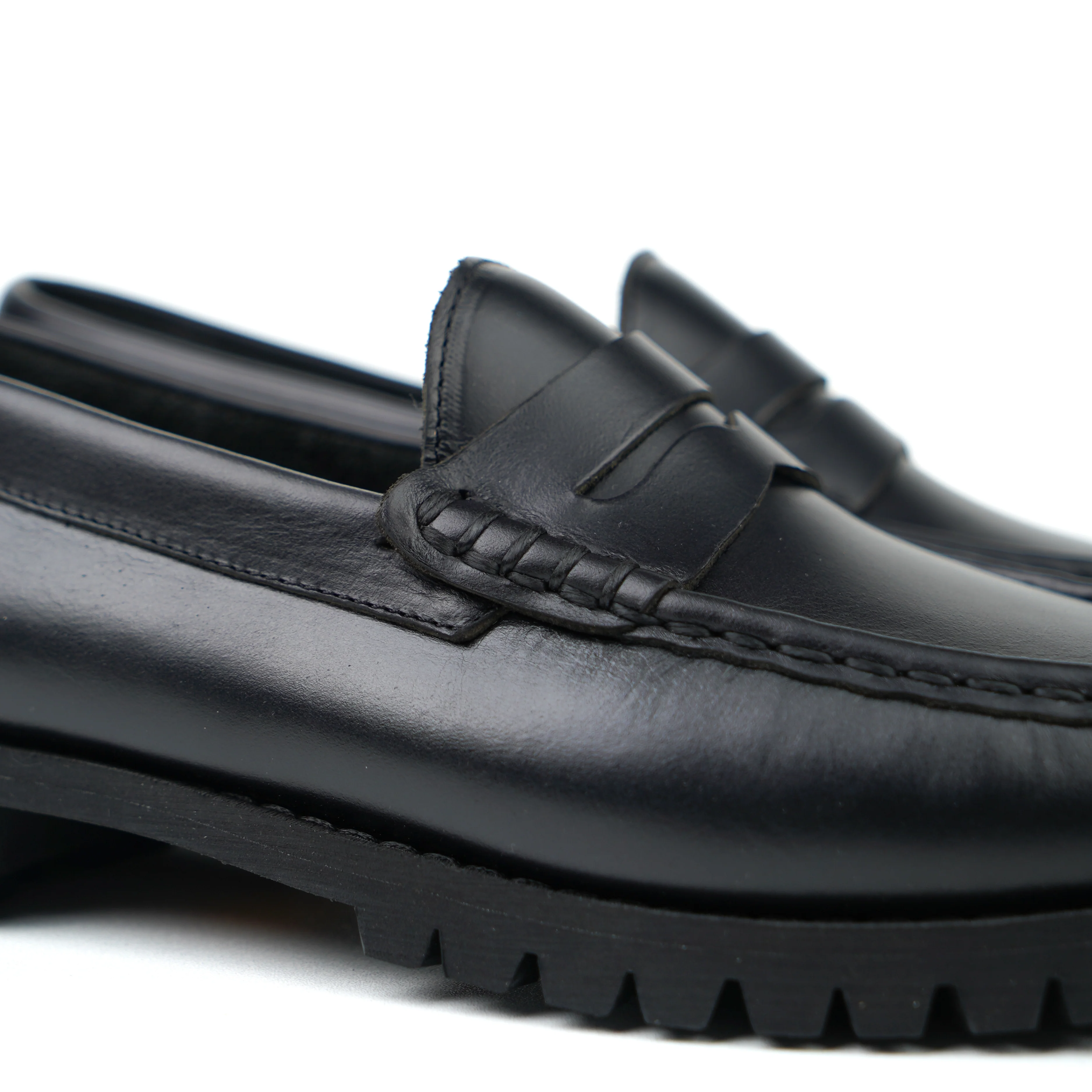 Toba Black - Image 7
